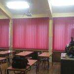 trakaste zavese u učionici